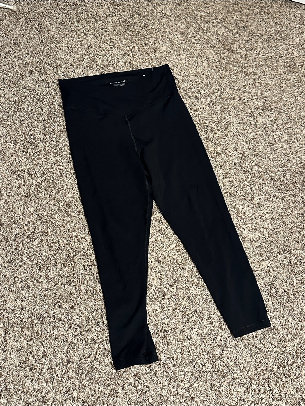 Aerie women’s 7/8 everything legging black crossover waist